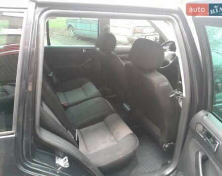 Черный Фольксваген Гольф, объемом двигателя 1.6 л и пробегом 185 тыс. км за 2900 $, фото 5 на Automoto.ua