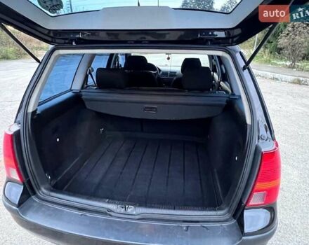 Черный Фольксваген Гольф, объемом двигателя 1.6 л и пробегом 272 тыс. км за 4500 $, фото 28 на Automoto.ua