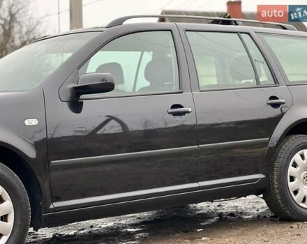 Черный Фольксваген Гольф, объемом двигателя 1.6 л и пробегом 136 тыс. км за 5700 $, фото 54 на Automoto.ua