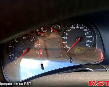 Черный Фольксваген Гольф, объемом двигателя 1.6 л и пробегом 200 тыс. км за 4800 $, фото 8 на Automoto.ua