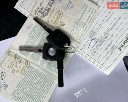 Черный Фольксваген Гольф, объемом двигателя 1.6 л и пробегом 136 тыс. км за 5700 $, фото 17 на Automoto.ua