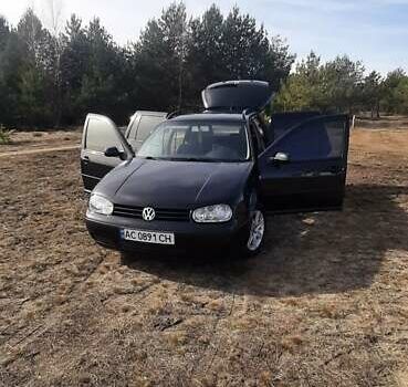 Черный Фольксваген Гольф, объемом двигателя 1.9 л и пробегом 314 тыс. км за 5000 $, фото 4 на Automoto.ua