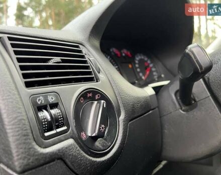 Чорний Фольксваген Гольф, об'ємом двигуна 1.6 л та пробігом 242 тис. км за 4400 $, фото 26 на Automoto.ua