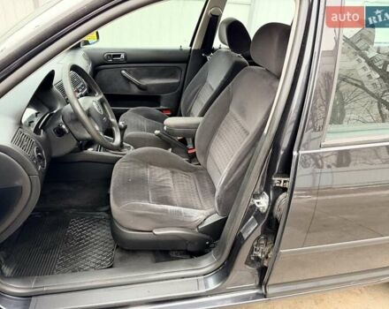 Чорний Фольксваген Гольф, об'ємом двигуна 1.6 л та пробігом 241 тис. км за 4400 $, фото 11 на Automoto.ua