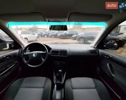 Черный Фольксваген Гольф, объемом двигателя 1.39 л и пробегом 212 тыс. км за 4700 $, фото 15 на Automoto.ua