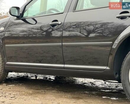 Черный Фольксваген Гольф, объемом двигателя 1.6 л и пробегом 136 тыс. км за 5700 $, фото 56 на Automoto.ua