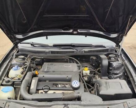 Черный Фольксваген Гольф, объемом двигателя 1.39 л и пробегом 212 тыс. км за 4700 $, фото 26 на Automoto.ua