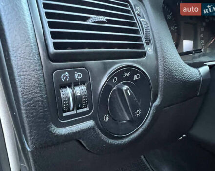 Чорний Фольксваген Гольф, об'ємом двигуна 1.6 л та пробігом 223 тис. км за 4700 $, фото 32 на Automoto.ua