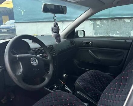 Черный Фольксваген Гольф, объемом двигателя 1.6 л и пробегом 275 тыс. км за 4550 $, фото 12 на Automoto.ua