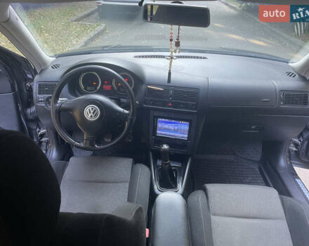 Черный Фольксваген Гольф, объемом двигателя 1.6 л и пробегом 312 тыс. км за 4300 $, фото 6 на Automoto.ua