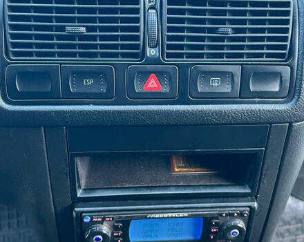 Чорний Фольксваген Гольф, об'ємом двигуна 1.6 л та пробігом 223 тис. км за 4700 $, фото 34 на Automoto.ua