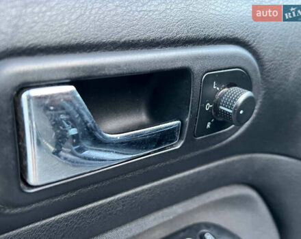 Чорний Фольксваген Гольф, об'ємом двигуна 1.6 л та пробігом 223 тис. км за 4700 $, фото 25 на Automoto.ua