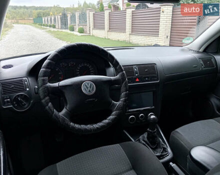 Фольксваген Гольф 2003 у Бучаче на Automoto.ua Чорний Фольксваген Гольф, об'ємом двигуна 1.6 л та пробігом 300 тис. км за 4250 $, фото 26 на Automoto.ua
