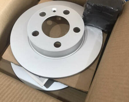 Черный Фольксваген Гольф, объемом двигателя 1.39 л и пробегом 250 тыс. км за 4250 $, фото 31 на Automoto.ua