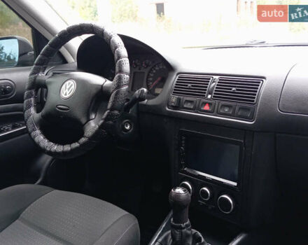 Фольксваген Гольф 2003 у Бучаче на Automoto.ua Чорний Фольксваген Гольф, об'ємом двигуна 1.6 л та пробігом 300 тис. км за 4250 $, фото 32 на Automoto.ua