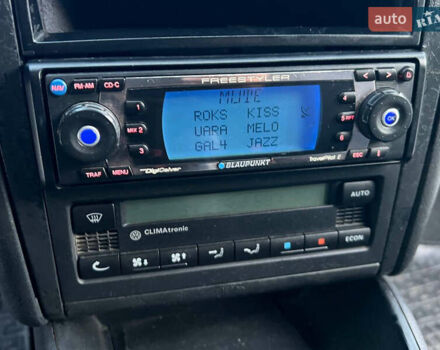 Чорний Фольксваген Гольф, об'ємом двигуна 1.6 л та пробігом 223 тис. км за 4700 $, фото 36 на Automoto.ua