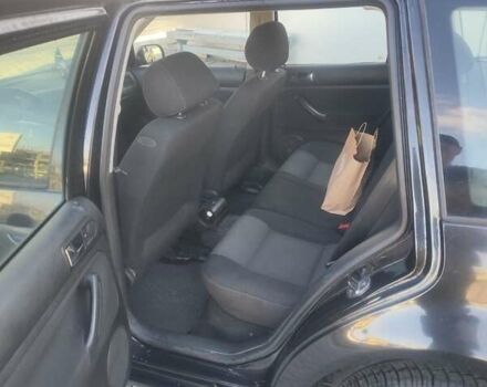 Черный Фольксваген Гольф, объемом двигателя 1.6 л и пробегом 246 тыс. км за 5350 $, фото 1 на Automoto.ua