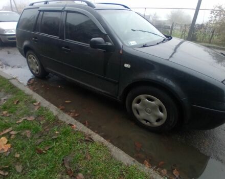 Черный Фольксваген Гольф, объемом двигателя 1.9 л и пробегом 380 тыс. км за 4300 $, фото 4 на Automoto.ua