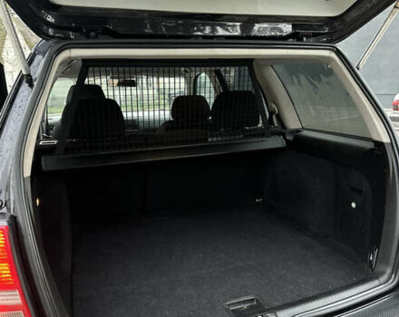 Черный Фольксваген Гольф, объемом двигателя 1.6 л и пробегом 282 тыс. км за 3950 $, фото 11 на Automoto.ua