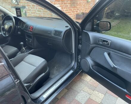 Черный Фольксваген Гольф, объемом двигателя 1.4 л и пробегом 277 тыс. км за 3500 $, фото 10 на Automoto.ua