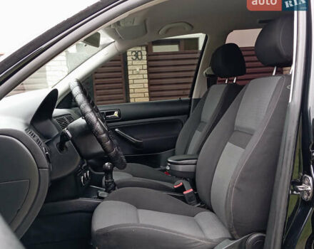 Фольксваген Гольф 2003 у Бучаче на Automoto.ua Чорний Фольксваген Гольф, об'ємом двигуна 1.6 л та пробігом 300 тис. км за 4250 $, фото 29 на Automoto.ua