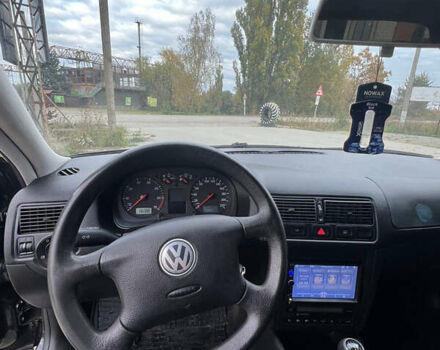 Черный Фольксваген Гольф, объемом двигателя 1.39 л и пробегом 250 тыс. км за 4250 $, фото 16 на Automoto.ua