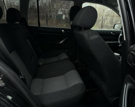 Черный Фольксваген Гольф, объемом двигателя 1.6 л и пробегом 282 тыс. км за 3950 $, фото 13 на Automoto.ua