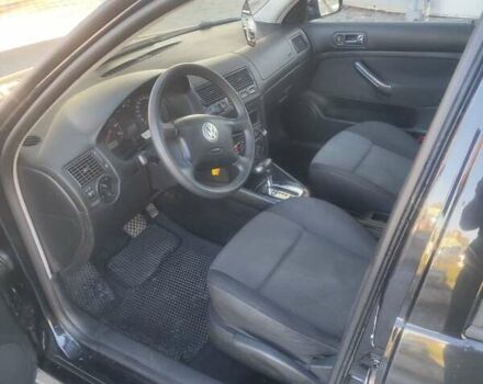Черный Фольксваген Гольф, объемом двигателя 1.6 л и пробегом 246 тыс. км за 5350 $, фото 5 на Automoto.ua