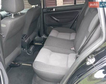 Фольксваген Гольф 2003 у Бучаче на Automoto.ua Чорний Фольксваген Гольф, об'ємом двигуна 1.6 л та пробігом 300 тис. км за 4250 $, фото 37 на Automoto.ua