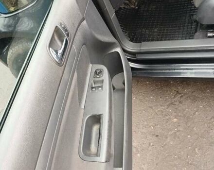 Черный Фольксваген Гольф, объемом двигателя 1.4 л и пробегом 228 тыс. км за 4100 $, фото 6 на Automoto.ua