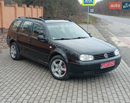 Черный Фольксваген Гольф, объемом двигателя 1.6 л и пробегом 264 тыс. км за 5599 $, фото 3 на Automoto.ua