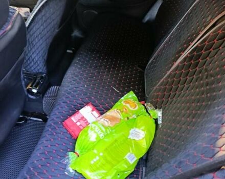 Черный Фольксваген Гольф, объемом двигателя 1.6 л и пробегом 215 тыс. км за 5000 $, фото 4 на Automoto.ua