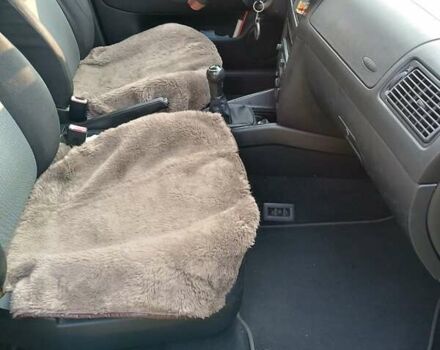 Черный Фольксваген Гольф, объемом двигателя 1.9 л и пробегом 299 тыс. км за 4700 $, фото 12 на Automoto.ua