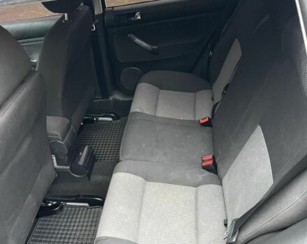 Черный Фольксваген Гольф, объемом двигателя 1 л и пробегом 270 тыс. км за 3900 $, фото 6 на Automoto.ua