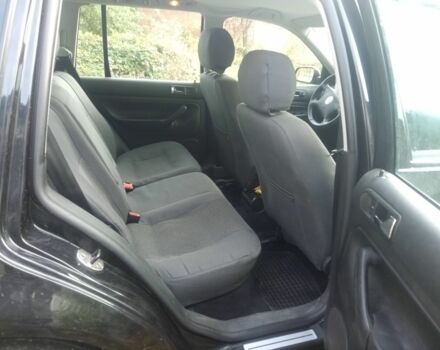 Черный Фольксваген Гольф, объемом двигателя 1.4 л и пробегом 243 тыс. км за 4250 $, фото 5 на Automoto.ua