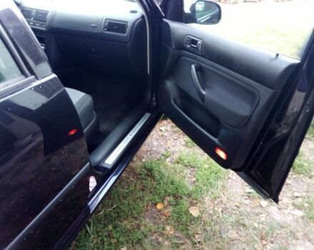 Черный Фольксваген Гольф, объемом двигателя 1.6 л и пробегом 200 тыс. км за 5500 $, фото 3 на Automoto.ua