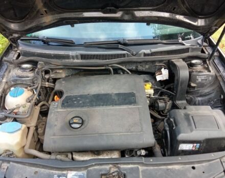 Черный Фольксваген Гольф, объемом двигателя 1.6 л и пробегом 200 тыс. км за 5500 $, фото 5 на Automoto.ua