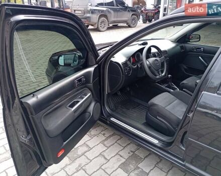 Черный Фольксваген Гольф, объемом двигателя 1.9 л и пробегом 314 тыс. км за 4850 $, фото 6 на Automoto.ua