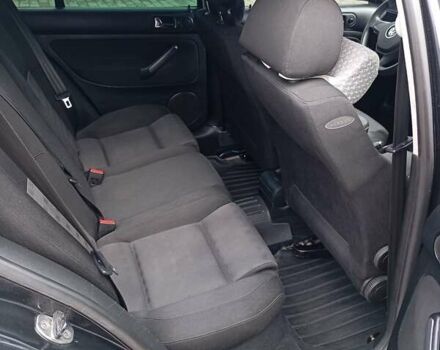 Черный Фольксваген Гольф, объемом двигателя 1.9 л и пробегом 314 тыс. км за 4850 $, фото 17 на Automoto.ua