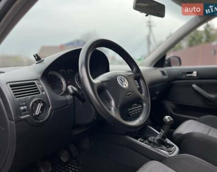 Черный Фольксваген Гольф, объемом двигателя 1.6 л и пробегом 250 тыс. км за 4350 $, фото 35 на Automoto.ua