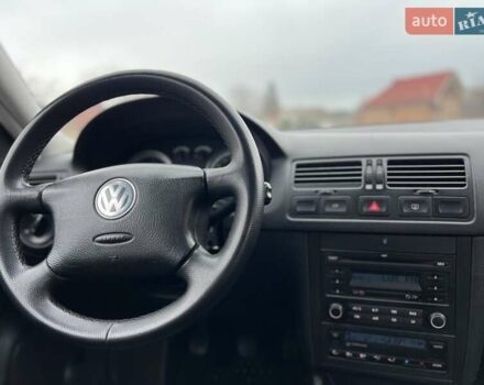 Черный Фольксваген Гольф, объемом двигателя 1.6 л и пробегом 250 тыс. км за 4350 $, фото 39 на Automoto.ua