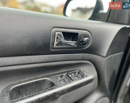 Черный Фольксваген Гольф, объемом двигателя 1.6 л и пробегом 250 тыс. км за 4350 $, фото 50 на Automoto.ua