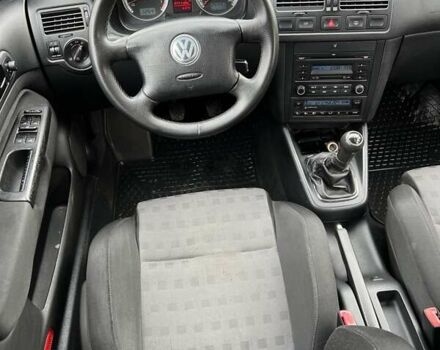 Черный Фольксваген Гольф, объемом двигателя 1.6 л и пробегом 250 тыс. км за 4350 $, фото 36 на Automoto.ua