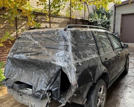 Черный Фольксваген Гольф, объемом двигателя 1.6 л и пробегом 400 тыс. км за 1200 $, фото 4 на Automoto.ua