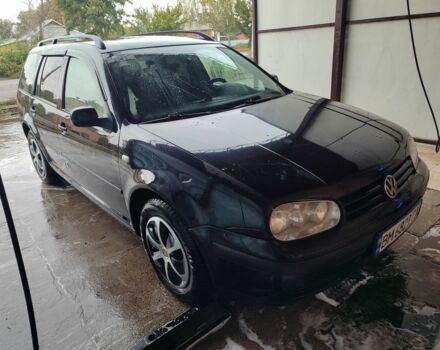Черный Фольксваген Гольф, объемом двигателя 1.6 л и пробегом 255 тыс. км за 4800 $, фото 1 на Automoto.ua