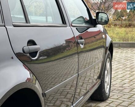 Черный Фольксваген Гольф, объемом двигателя 1.6 л и пробегом 250 тыс. км за 4350 $, фото 32 на Automoto.ua