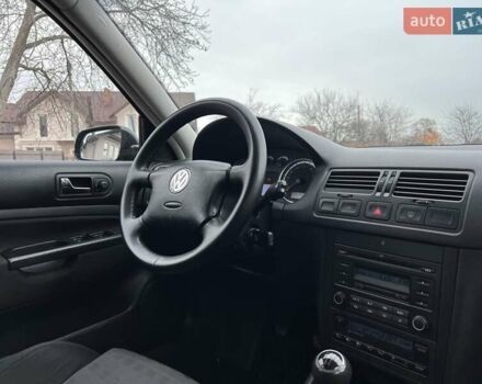 Черный Фольксваген Гольф, объемом двигателя 1.6 л и пробегом 250 тыс. км за 4350 $, фото 43 на Automoto.ua