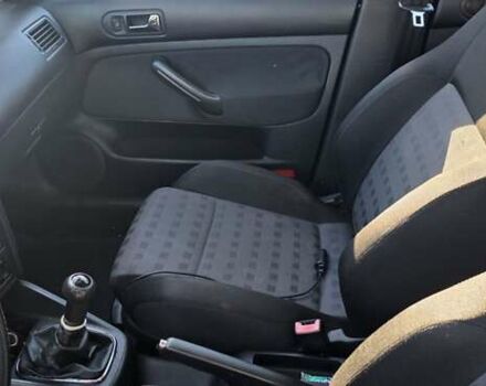 Чорний Фольксваген Гольф, об'ємом двигуна 1.6 л та пробігом 250 тис. км за 3400 $, фото 11 на Automoto.ua