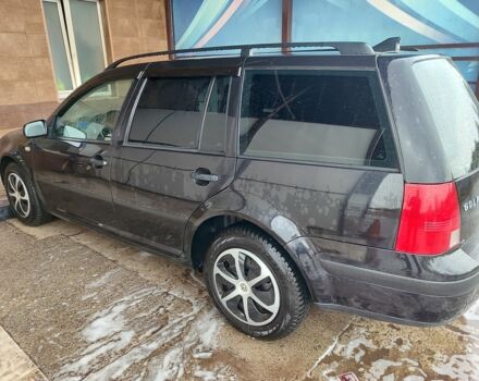 Черный Фольксваген Гольф, объемом двигателя 1.6 л и пробегом 255 тыс. км за 4800 $, фото 2 на Automoto.ua