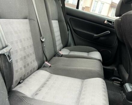 Черный Фольксваген Гольф, объемом двигателя 1.6 л и пробегом 250 тыс. км за 4350 $, фото 64 на Automoto.ua